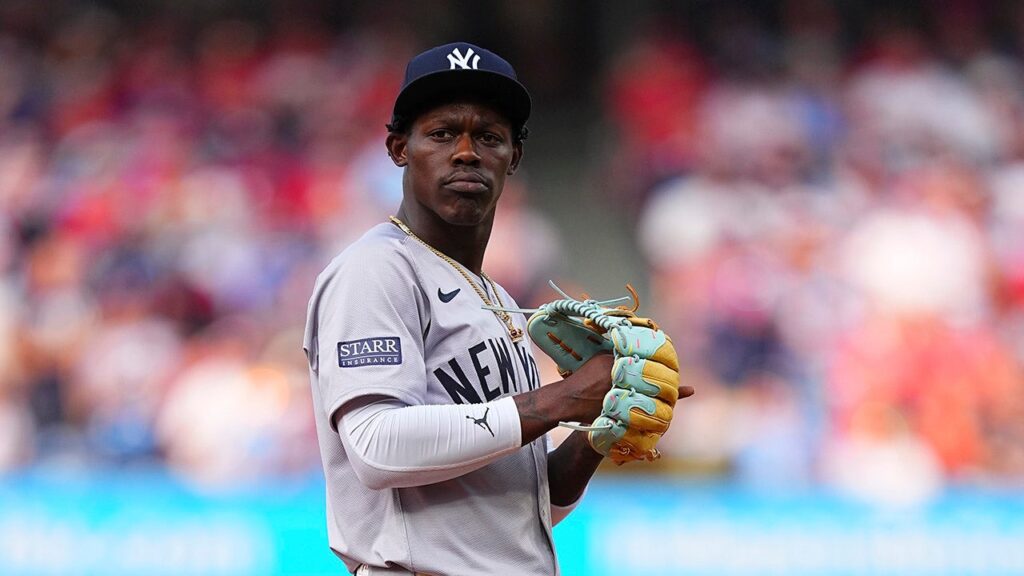 Yankees’ Jazz Chisholm talks avoiding broken bat Yankees’ Jazz Chisholm talks avoiding broken bat