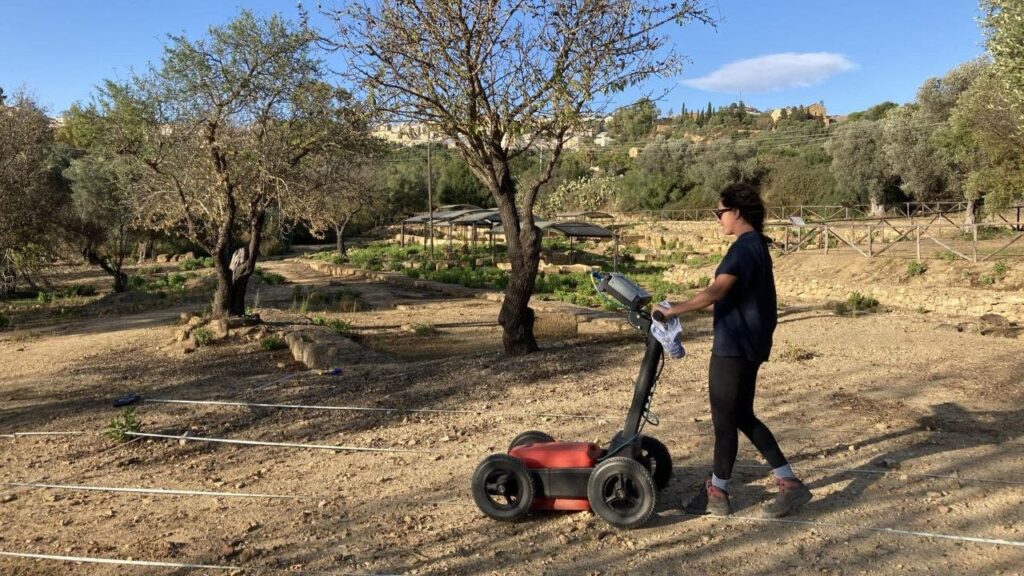 Excavators uncover lecture hall from ‘impressive’ ancient Greek high school Excavators uncover lecture hall from ‘impressive’ ancient Greek high school
