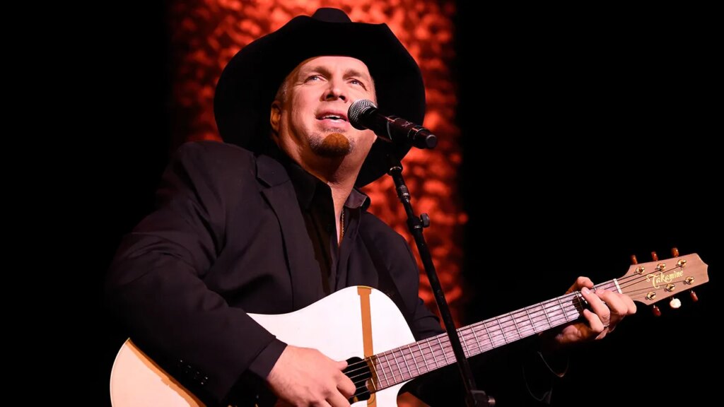 Country star Garth Brooks says music has fallen ‘victim’ to technology Country star Garth Brooks says music has fallen ‘victim’ to technology