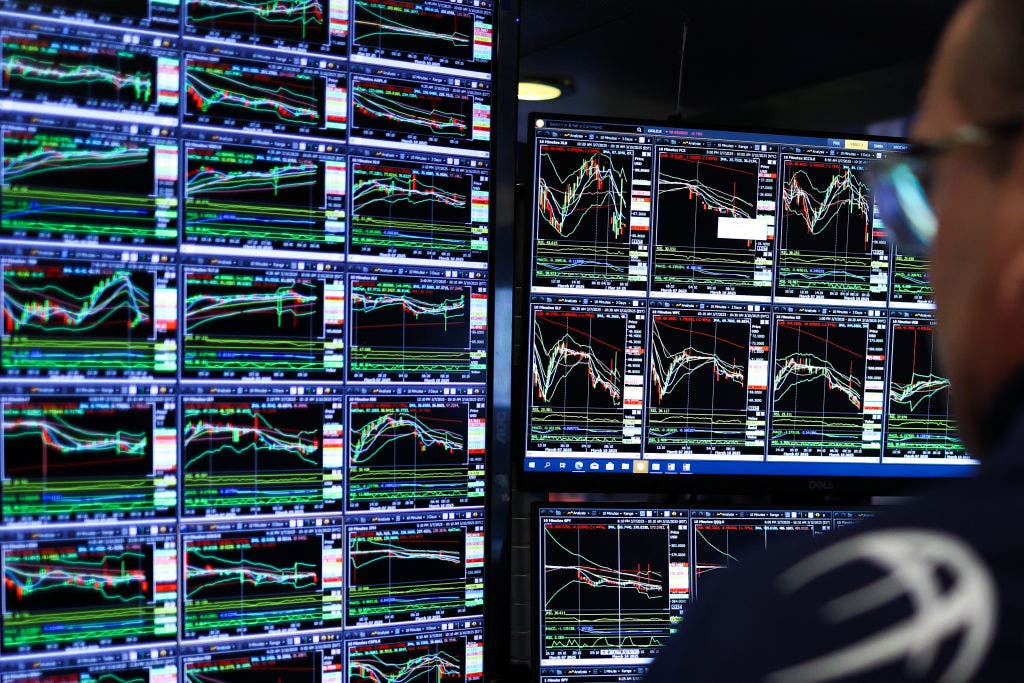 Fed Chair Powell sinks stocks on tariff comments Fed Chair Powell sinks stocks on tariff comments