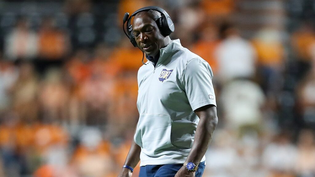 College football news: Former Kent State coach took massive loans from booster College football news: Former Kent State coach took massive loans from booster