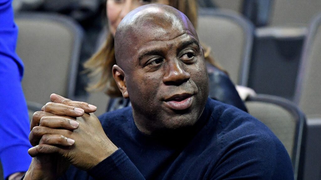 Lakers face criticism over coaching decision in Game 4 loss Lakers face criticism over coaching decision in Game 4 loss