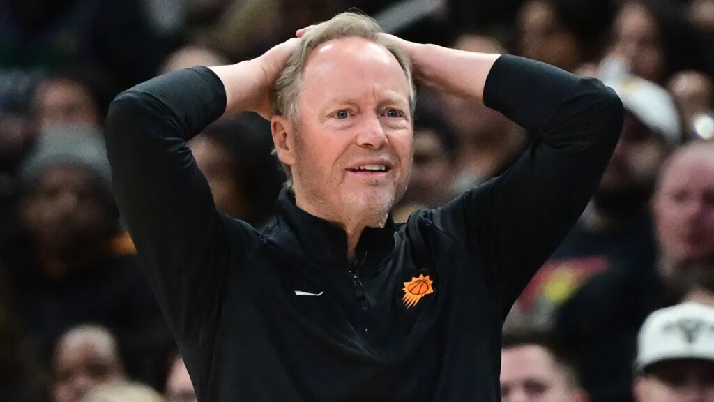 Suns fire coach Mike Budenholzer after 1 season Suns fire coach Mike Budenholzer after 1 season