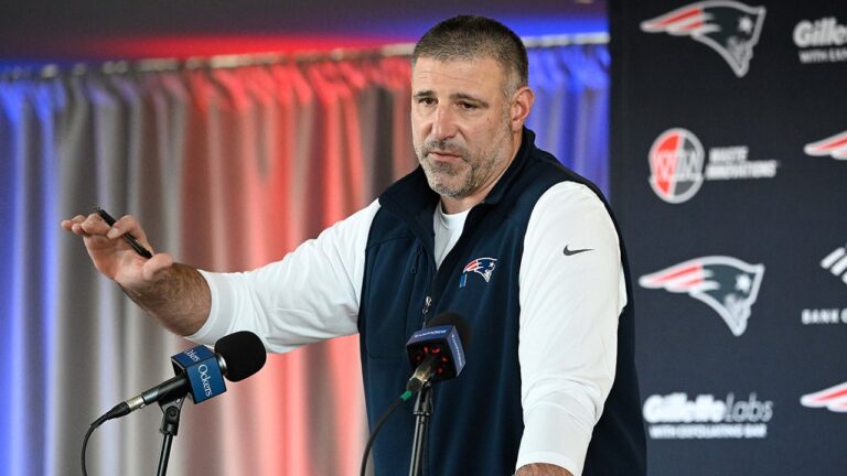 Mike Vrabel lays out expectations for Patriots players under his leadership