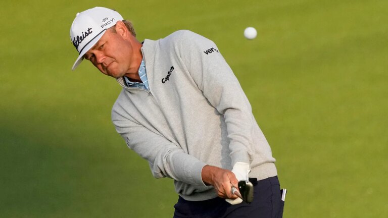 Masters viral moment: Patton Kizzire crawls in shrubbery to line up shot