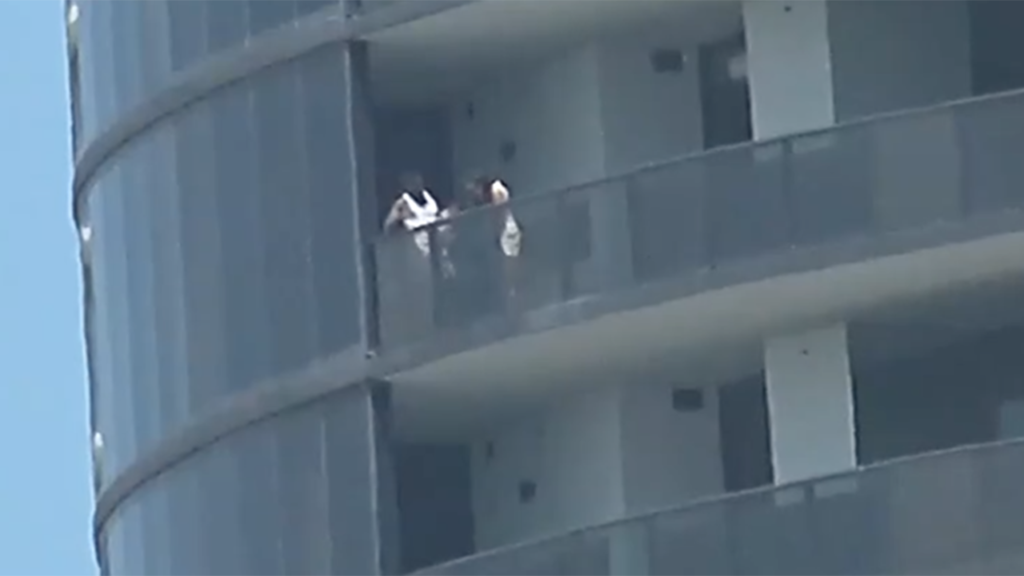 NFL news: Video shows Dolphins’ Tyreek Hill during domestic dispute with wife NFL news: Video shows Dolphins’ Tyreek Hill during domestic dispute with wife