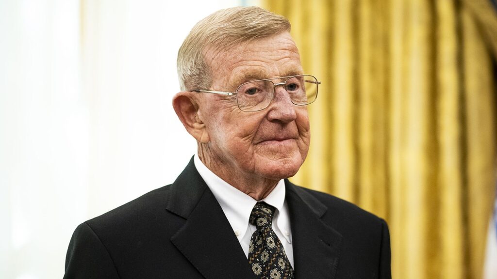 Lou Holtz delivers important message to Catholics about supporting Pope Leo XIV