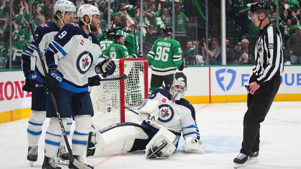 Stanley Cup playoffs: Controversial goal upends Stars-Jets Game 3