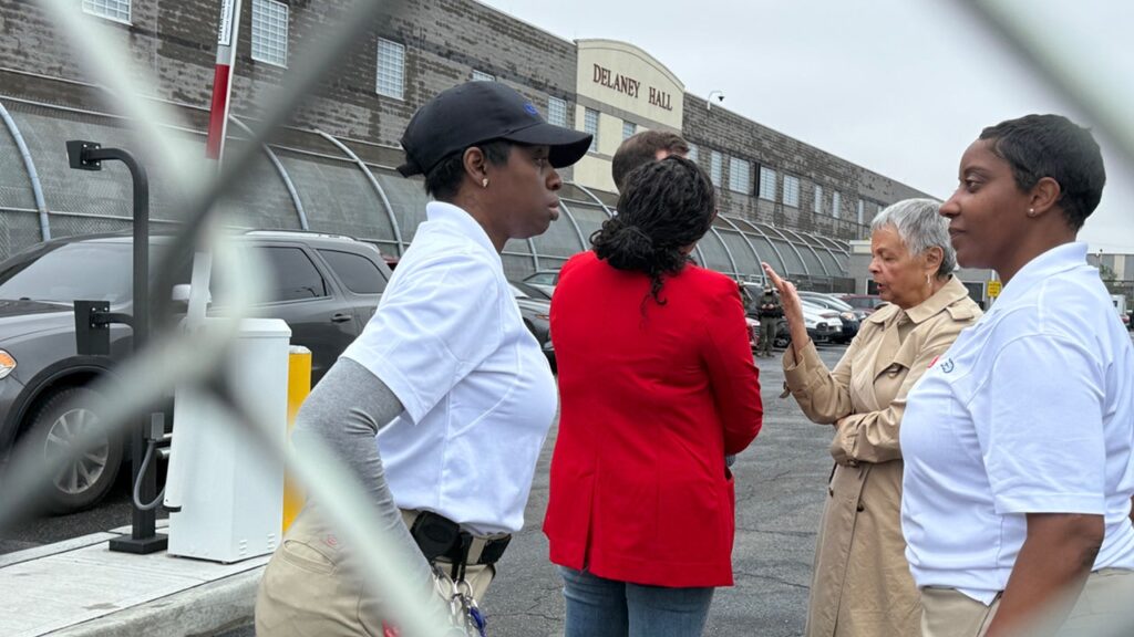 White House slams Democrats for storming ICE prison