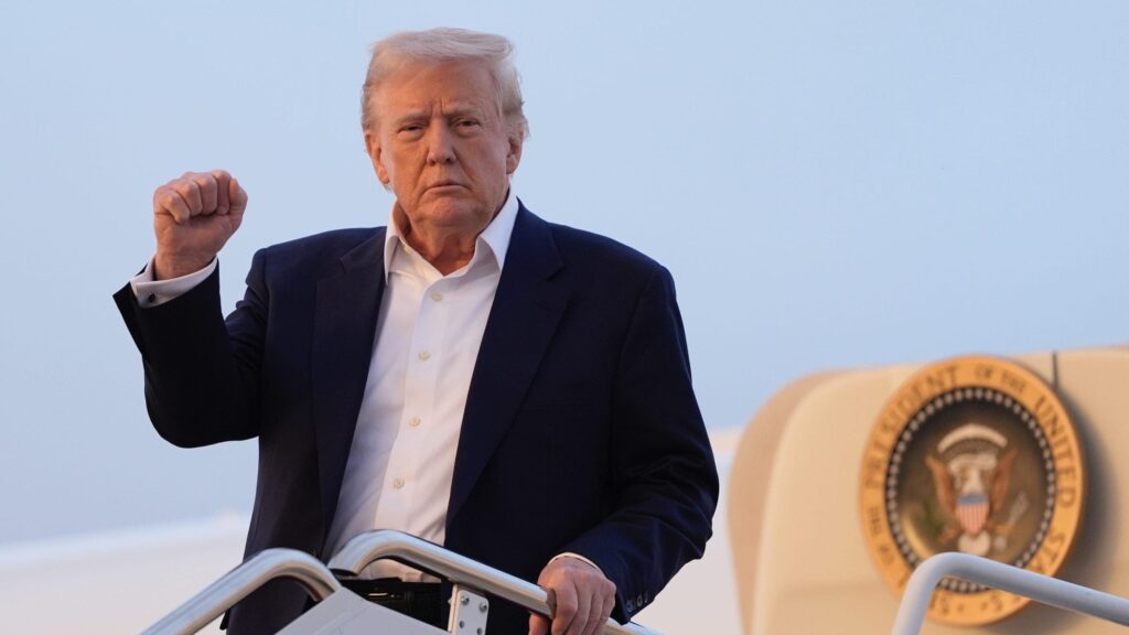 Trump blasts court ruling on tariffs, criticizes Federalist Society’s Leonard Leo