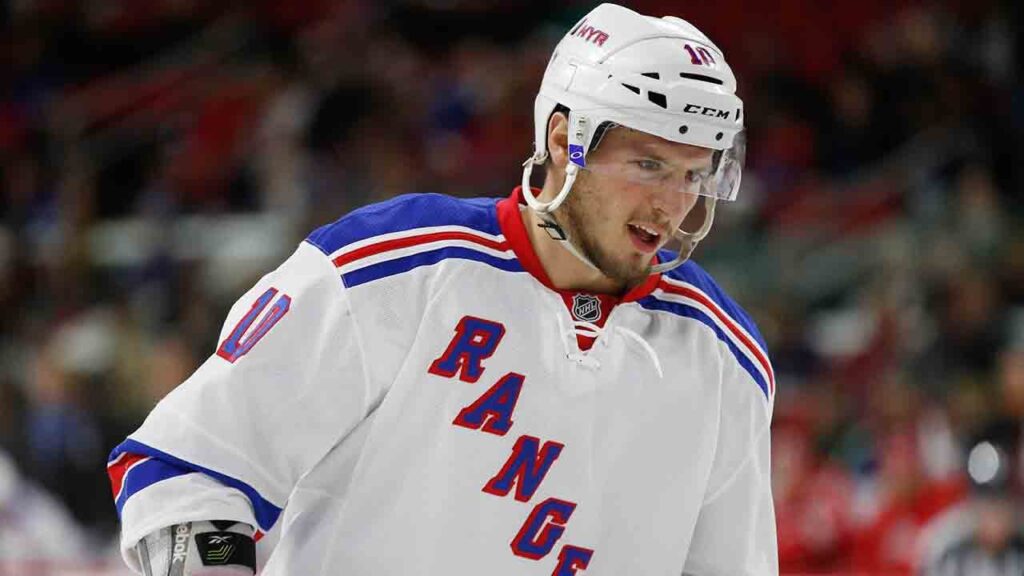 Rangers star takes shot a US Open golf qualifier but misses cut