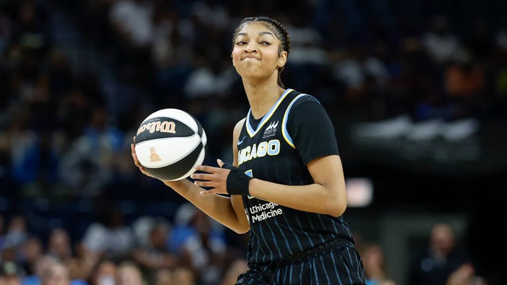 Angel Reese has career low in rebounds as Mercury crush Sky