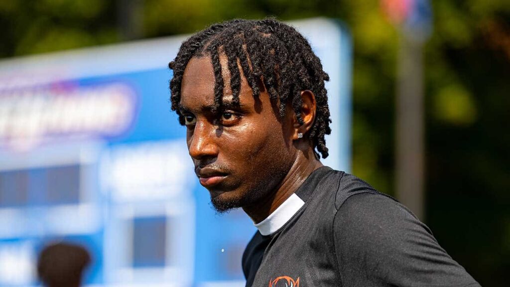 Son of former NFL player Milton Stegall found dead in Chicago dorm Son of former NFL player Milton Stegall found dead in Chicago dorm