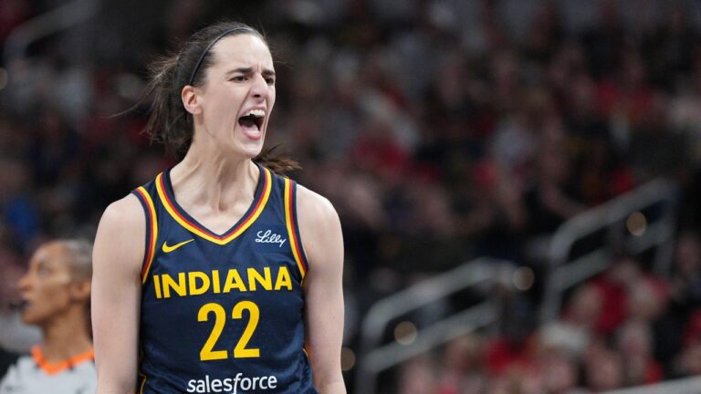 Caitlin Clark hits three 3-pointers in 38 seconds in return against Liberty