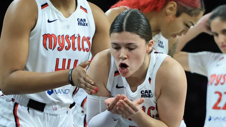 The Mystics’ Jade Melbourne loses front tooth after elbow from Chelsea Gray