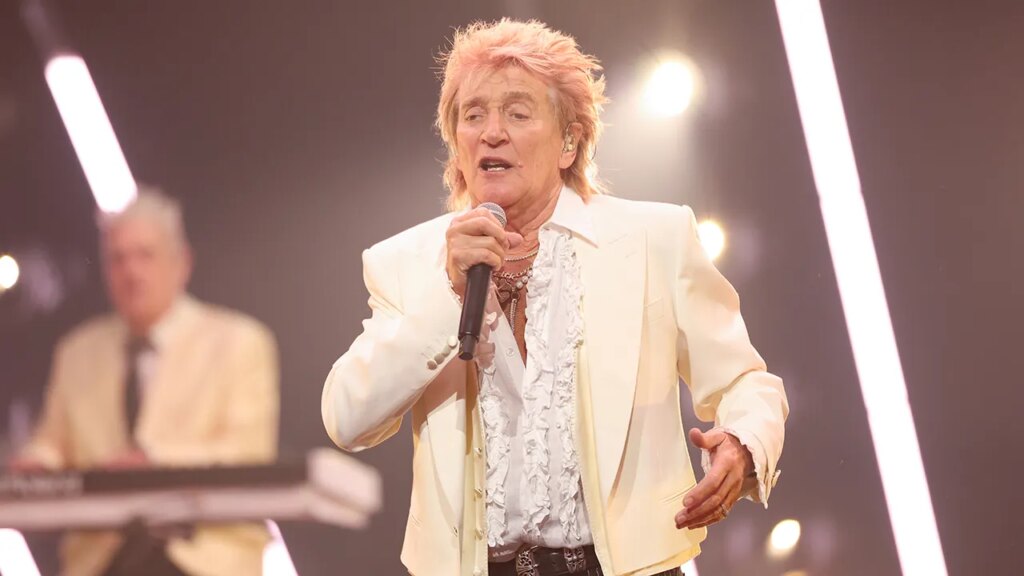 Rod Stewart, 80, cancels 6 concerts as he battles the flu Rod Stewart, 80, cancels 6 concerts as he battles the flu