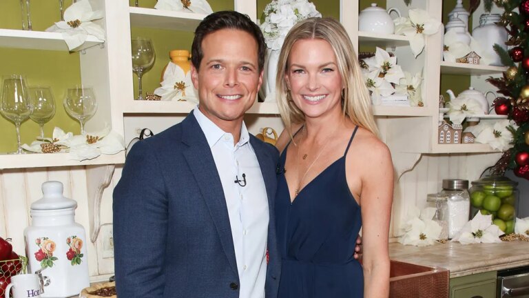 Kelley Wolf detained by police in video after announcing divorce from Scott Wolf