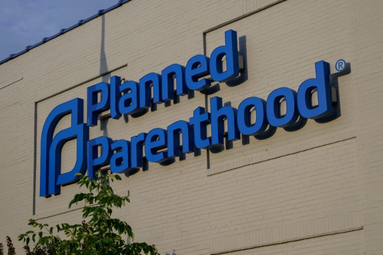 Federal judge blocks Trump administration from defunding Planned Parenthood
