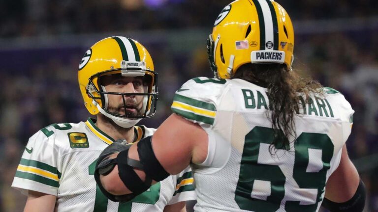 Ex-Packers lineman trolls Aaron Rodgers over wedding invite