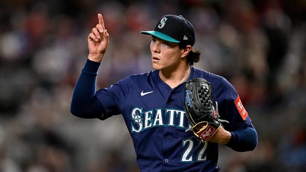 Mariners pitcher Bryan Woo surprises parents with All-Star Game news