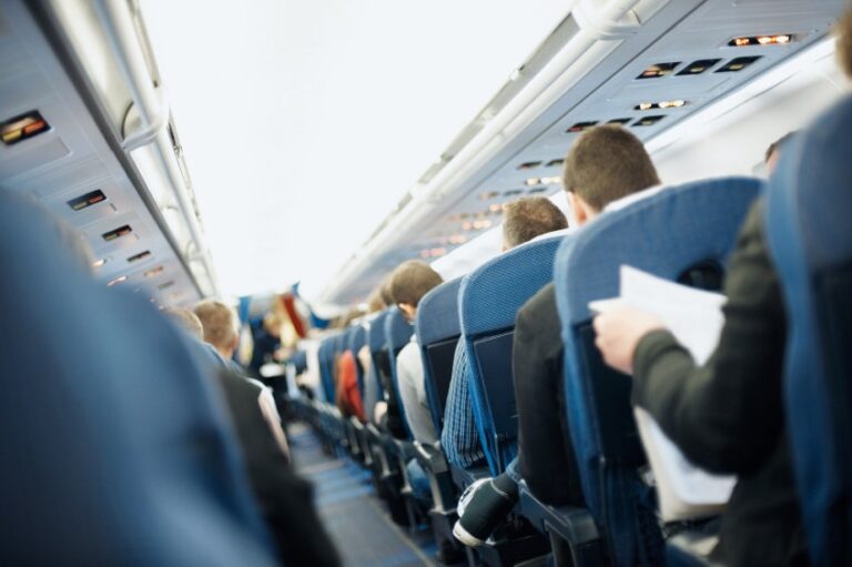 Viral Reddit post ignites heated debate about airplane seat reclining tips