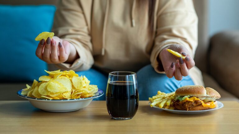 Young adults face higher risk of GI cancers due to diet choices, report shows