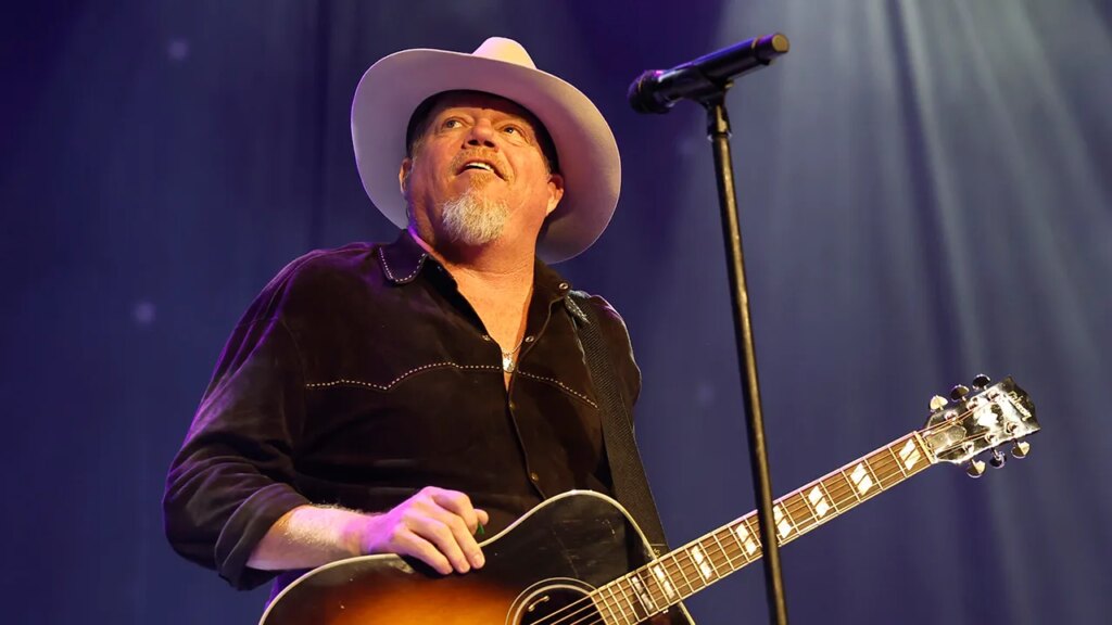 Pat Green’s brother and family missing after devastating Texas flooding