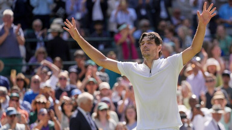 Taylor Fritz knocks off Karen Khachanov to snap US Wimbledon semifinal drought
