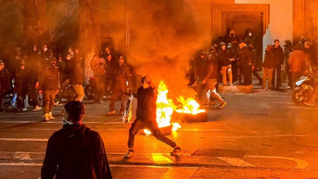 Experts say Iran minorities crucial in uprising against government